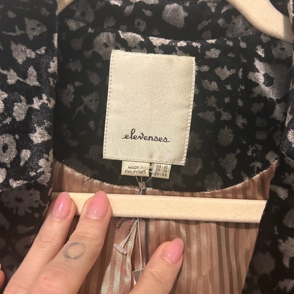 Anthropologie Velvet Floral Blazer - NWT - Picture 3 of 13